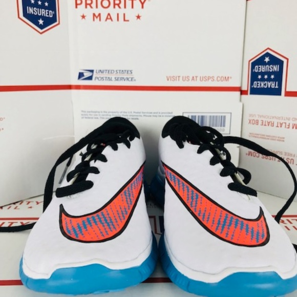 GS NIKE FREE HYPERVENOM 705390-10 Size 5.5 - Picture 3 of 8